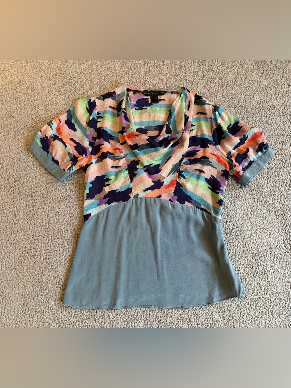 Y2K - Beautiful Marc by Marc Jacobs Silk Blouse (Multi/Blue)